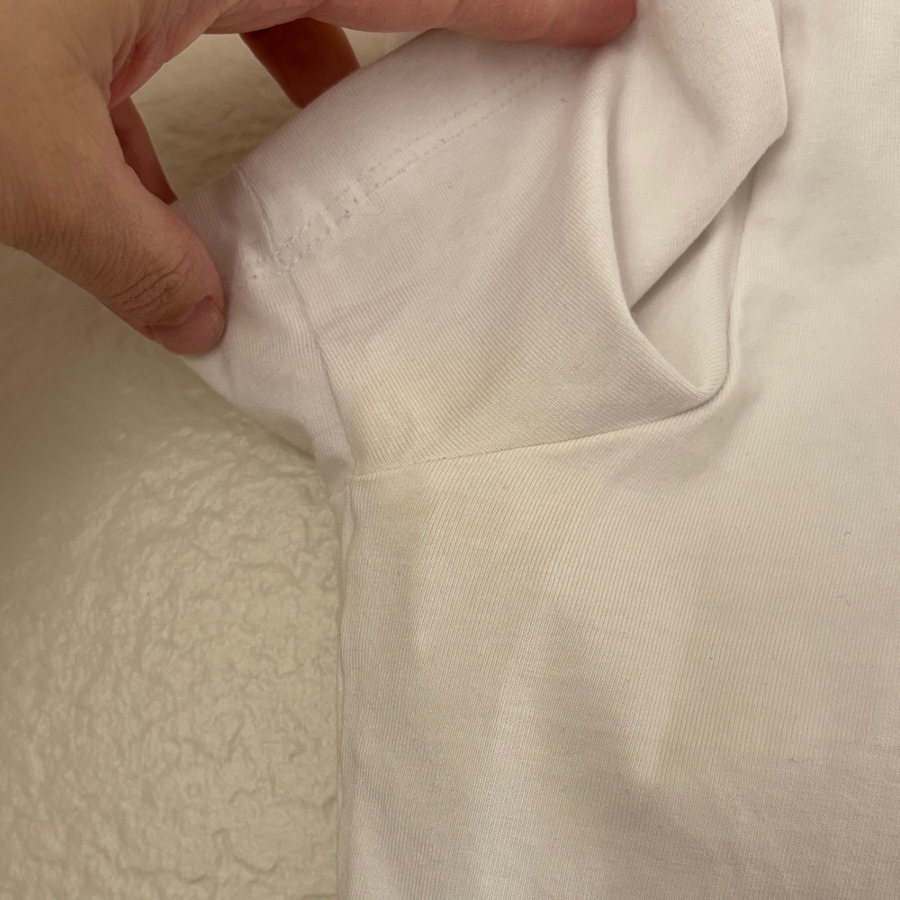 Basic white tee - Picture 3 of 4